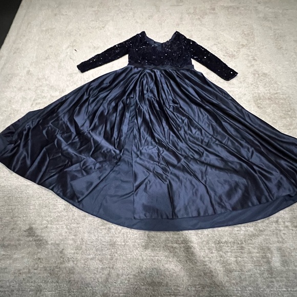 Navy blue sequin ball gown size 20-22 - Picture 3 of 7
